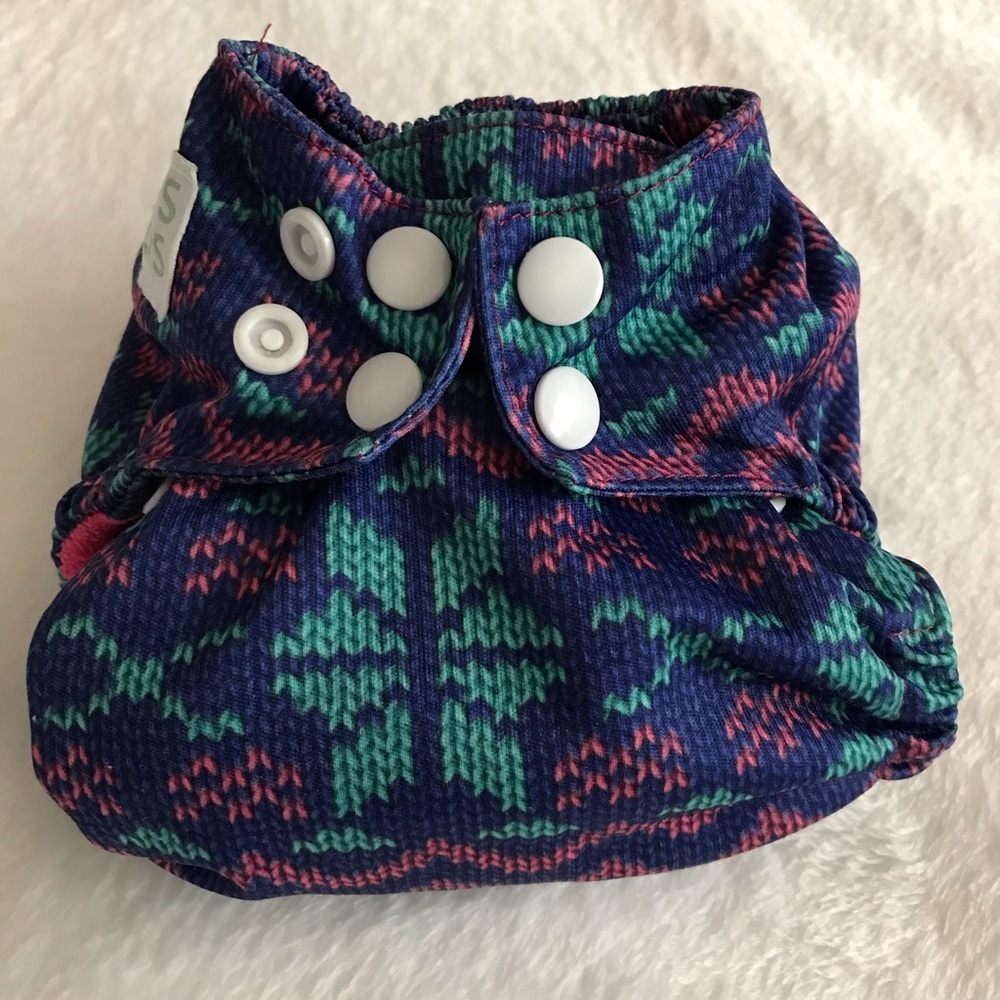 Nicki’s Diapers newborn AIO - Anna, snowflake